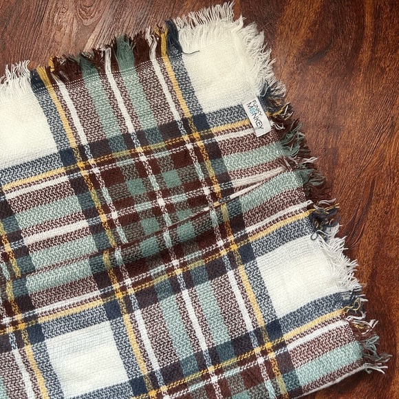 Funky Monkey Women's Plaid Blanket Scarf - Picture 2 of 4